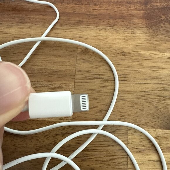 Apple EarPods with Lightning Connector In Ear Canal Headset - White OEM Tested - Picture 7 of 7